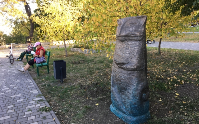 В парке Шевченко установили новую скульптуру (ФОТО) Фото № 2 В парке Шевченко установили новую скульптуру (ФОТО) Фото № 2
