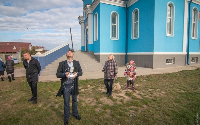 В Одесской области над селом летала икона Божьей Матери Фото № 3 В Одесской области над селом летала икона Божьей Матери Фото № 3