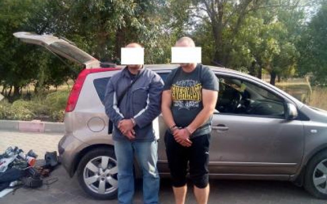 Нарушителей границы передали в руки полиции Фото № 1 Нарушителей границы передали в руки полиции Фото № 1