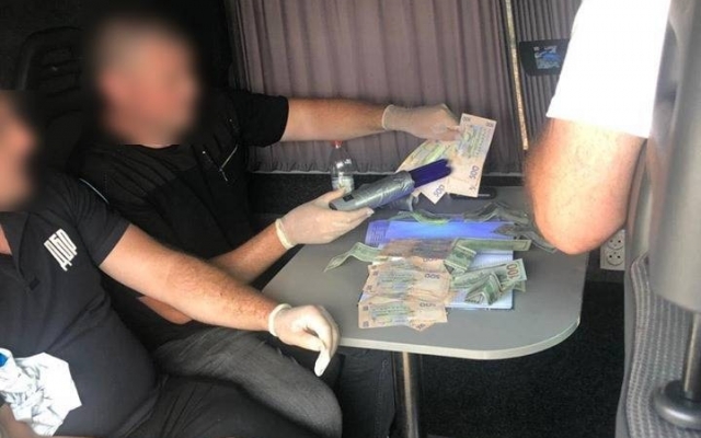 В Одесской области задержали полицейского-взяточника Фото № 1 В Одесской области задержали полицейского-взяточника Фото № 1