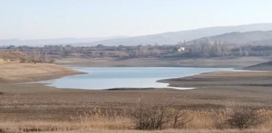 Вода в Крыму: оккупанты признали, что за год водохранилища обмелели вдвое Фото № 0 Вода в Крыму: оккупанты признали, что за год водохранилища обмелели вдвое Фото № 0