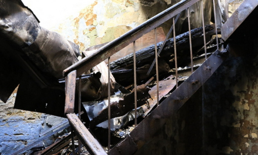Польский спуск, 9: жильцам обгоревших квартир окажут помощь