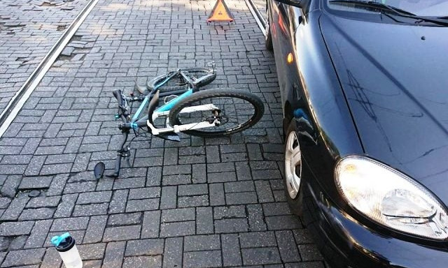 В Одессе произошло два ДТП с пострадавшими - скорая и велосипед