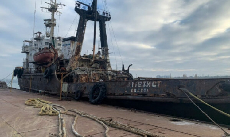 АМПУ отрицает корабельную аварию и разлив нефтепродуктов под Одессой 