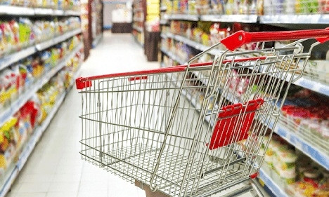 Правительство передумало: супермаркетам разрешат расширить список товаров  