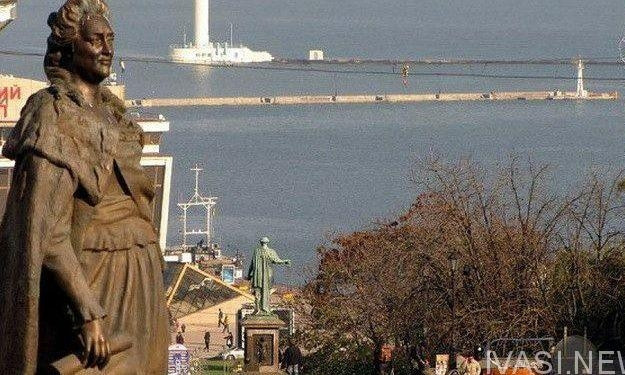 Одесситы высказались о решении суда по поводу памятника Екатерине ІІ (ВИДЕО)
