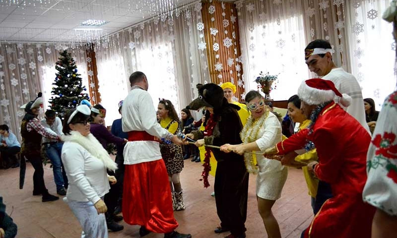 В Болграде с Новым годом поздравили особенных деток