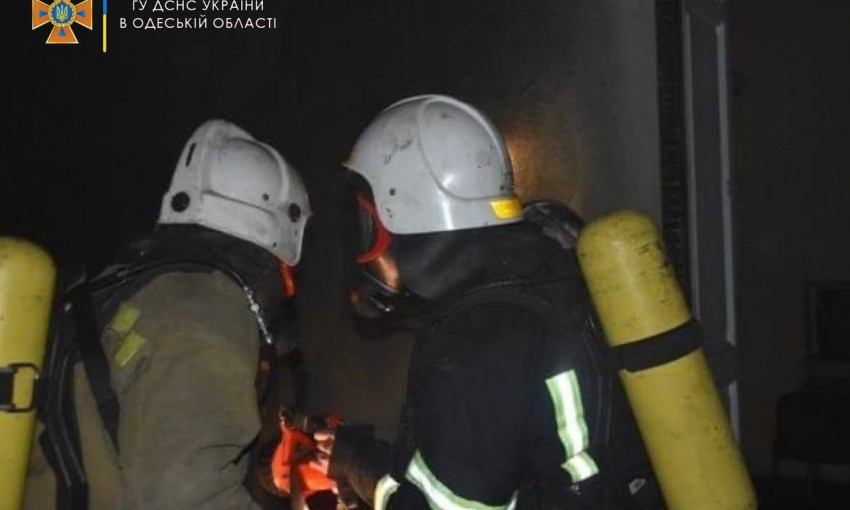 Во время пожара на Чубаевке спасли двух пенсионеров 
