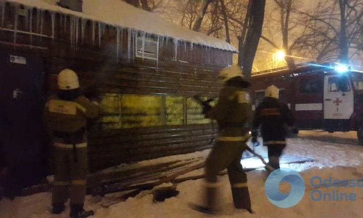 Сегодня в Одессе горело кафе (ФОТО)