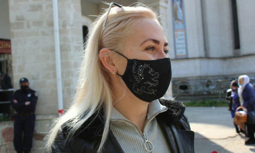 Одесситы сделали маски стильным аксессуаром 
