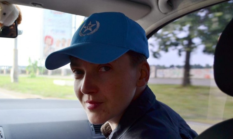Автомобиль с Надеждой Савченко слетел с дороги в Одесской области