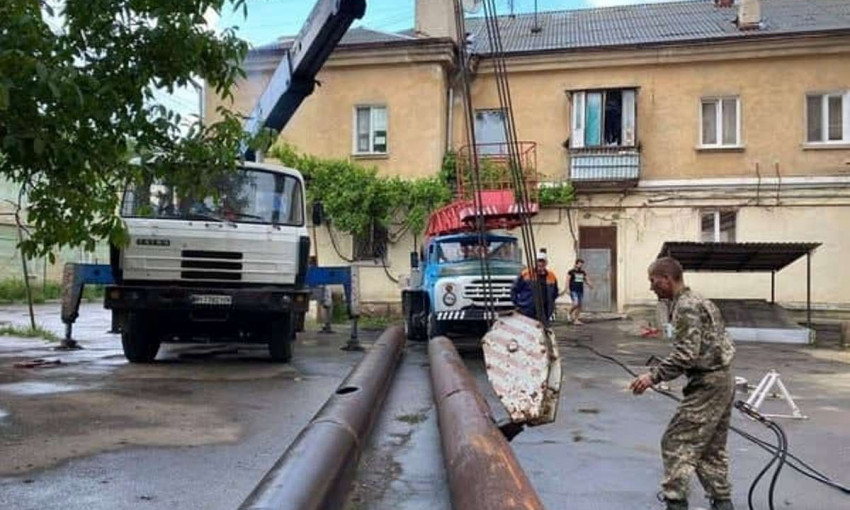 В Киевском районе убрали трубу старой котельной 