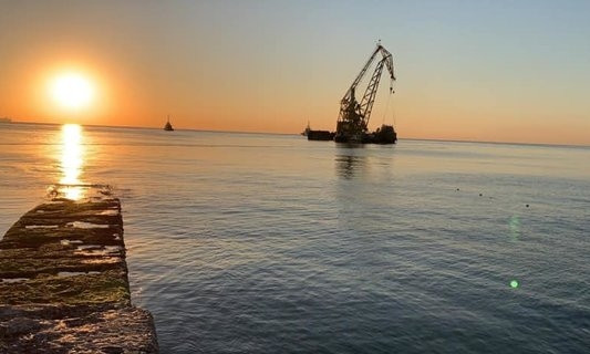 В сеть выложили яркое видео об эвакуации танкера Delfi 