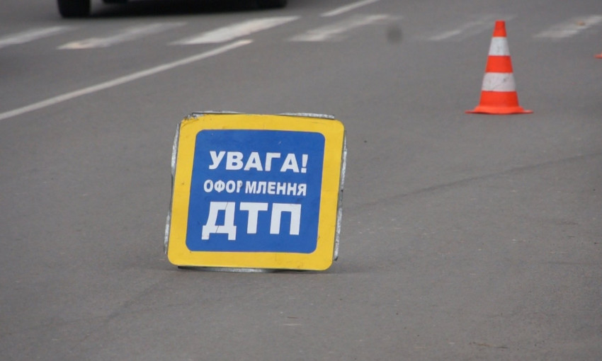 Нерадивый маршрутчик сбил мотоциклиста в центре Одессы