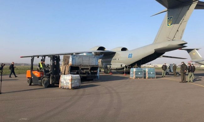Украина отправила в Италию гуманитарную помощь 