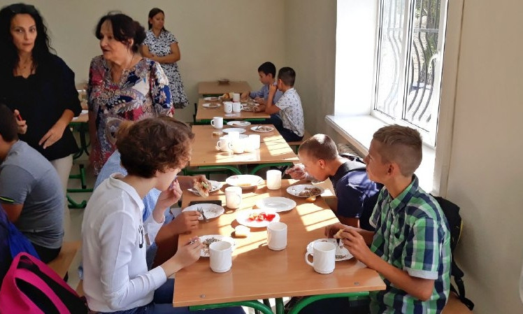 В Таировской школе наладили систему питания (ФОТО)