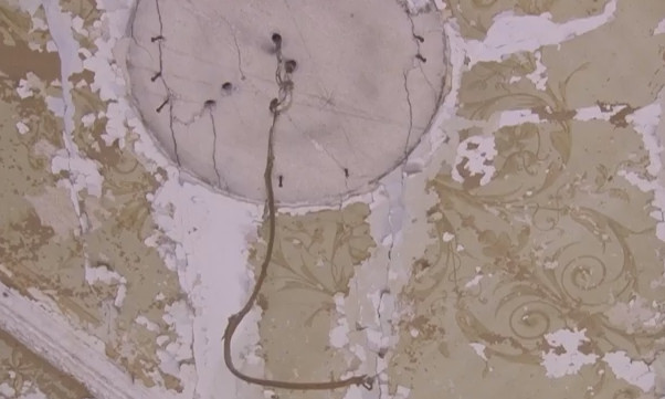 Тайны дома Руссова: на стенах и потолках обнаружена старинная альфрейная живопись