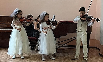 В Белгороде-Днестровском одарённых детей освободили от платы за обучение в школах искусств
