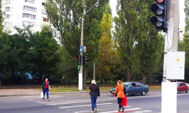 На Посёлке Котовского появился светофор на опасном перекрестке