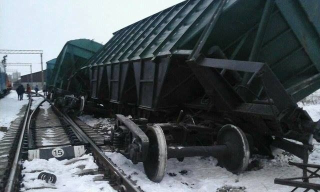 На Одесской железной дороге сошел с рельс товарный поезд