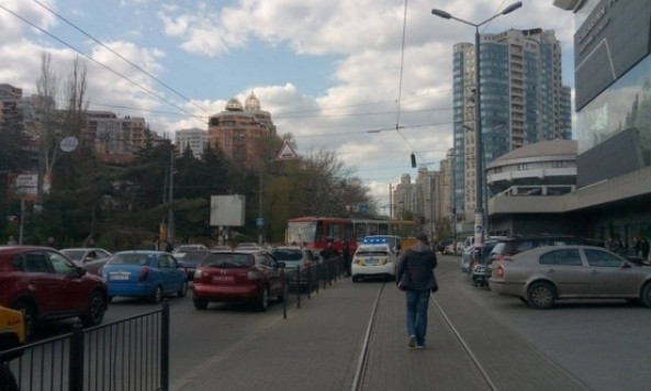 В Аркадии горе-водитель блокировал движение трамваев