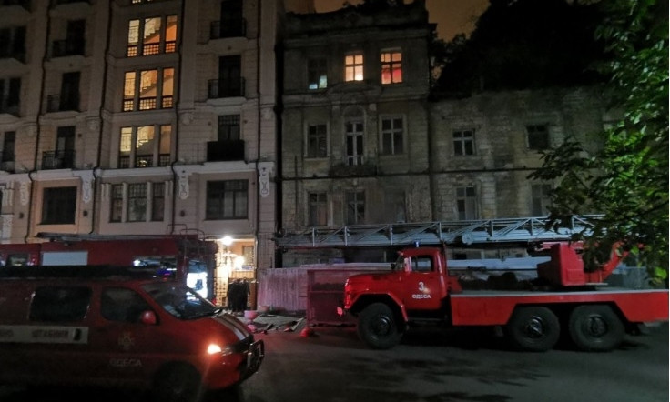 Пожар на Чайковского: 8 спасенных один погибший (фото) 