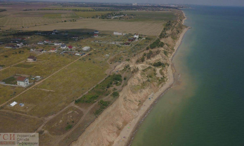 На пляже в Санжейке вновь произошел оползень (ФОТО ,ВИДЕО)