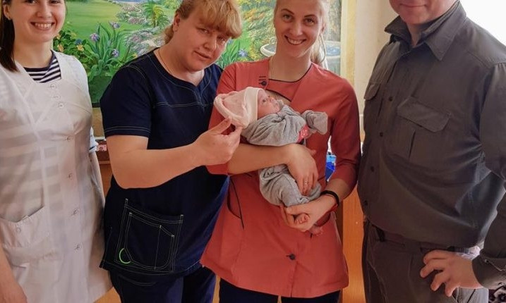 В Одессе ищут маму для спасённой недоношенной девочки (ФОТО)