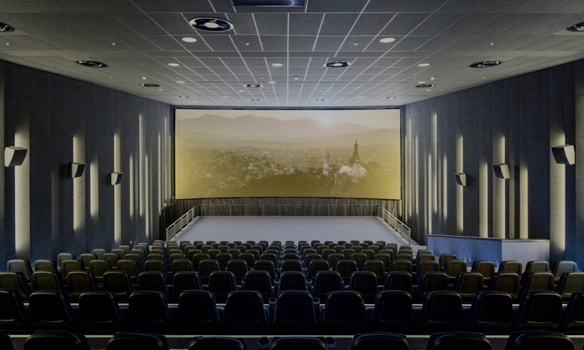 Скоро в Украине откроют кинотеатры 