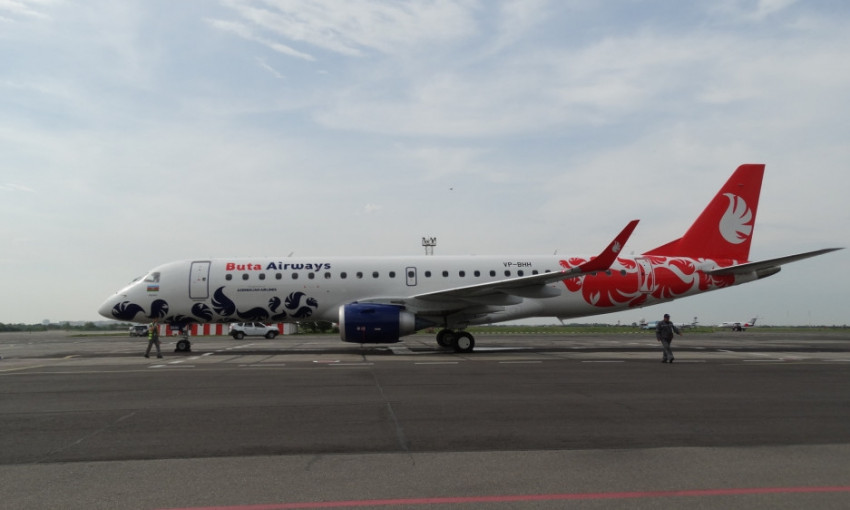 Первый рейс азербайджанского лоукостера Buta Airways прибыл в Одессу из Баку