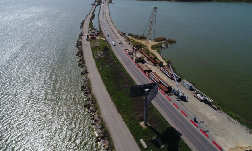 Завершение ремонта моста через Хаджибеевский лиман планируется к концу года 