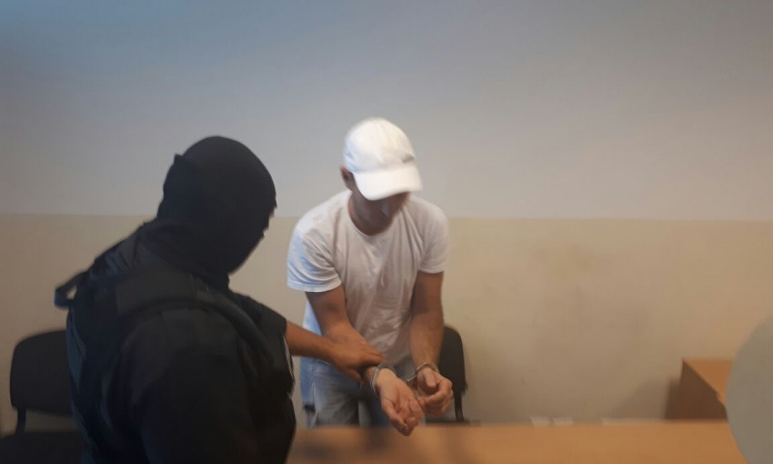 Во Львовском аэропорту задержали одессита-работорговца