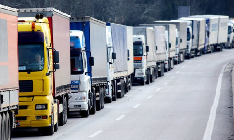 Проезд грузовиков по дорогам в Одесском регионе ограничен