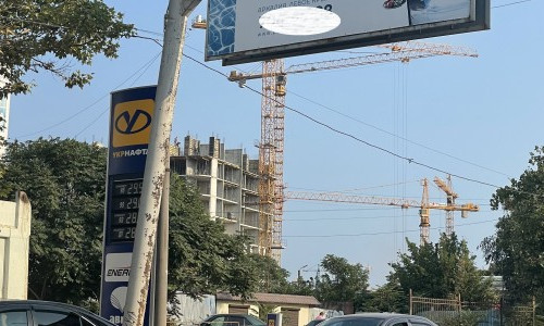 В Одессе коммунальщики борются с незаконной рекламой 