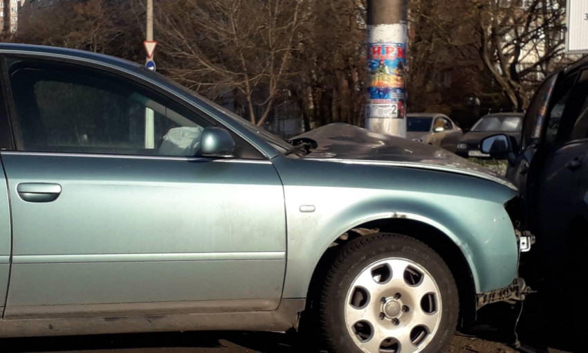 На посёлке Котовского столкнулись авто на еврономерах