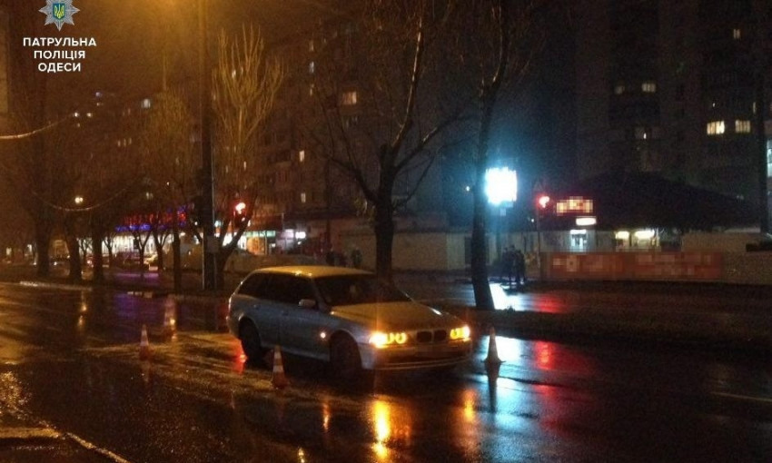 Вечером на Днепропетровской дороге сбили пешехода