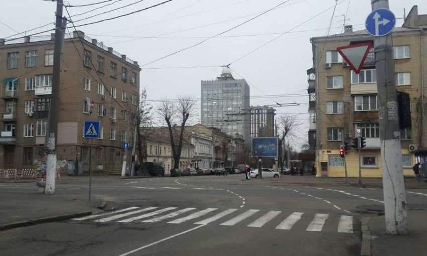 Участникам дорожного движения: в центре Одессы установлен новый дорожный знак