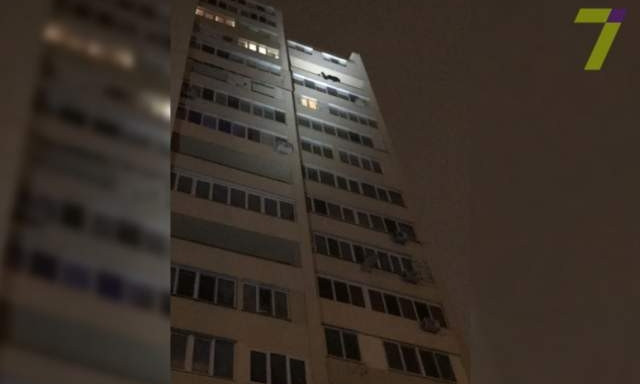В Одессе мужчина покончил с жизнью, выбросившись из окна высотки (ФОТО)