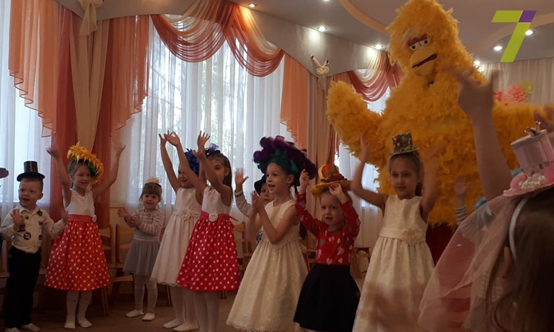 День людей с синдромом Дауна в Одессе: дети надели носки разных цветов (ФОТО, ВИДЕО)