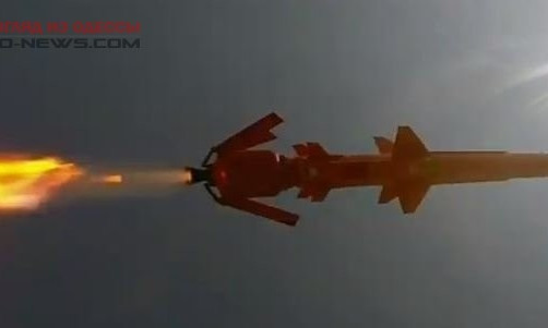 Военные сняли головоломное видео полета крылатой ракеты 