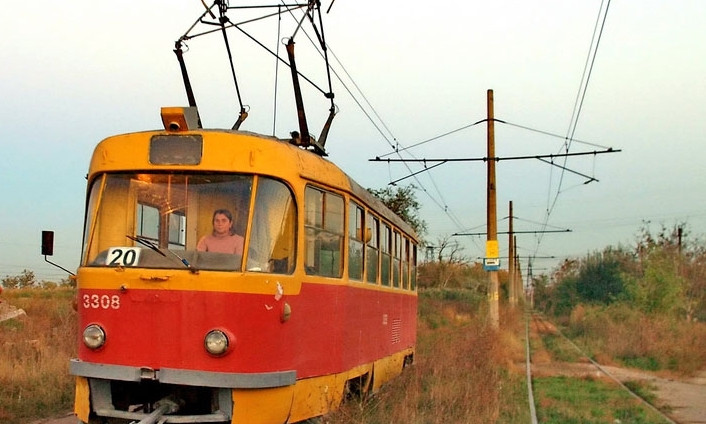 В Одессе стоят трамваи по вине грабителей контактных проводов