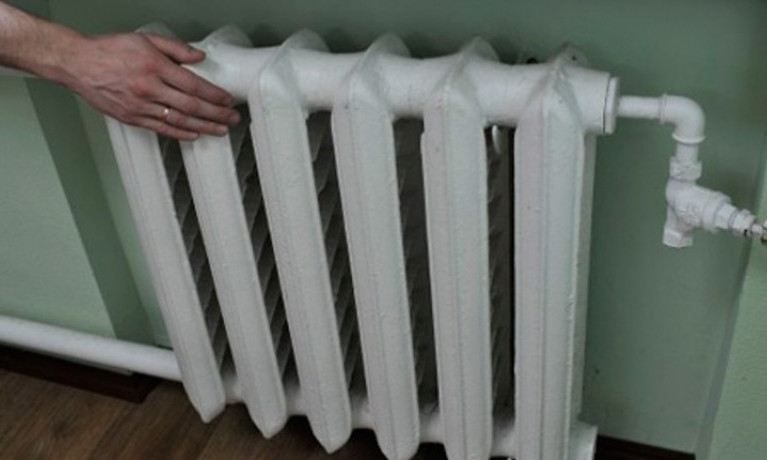 Жители центра Одессы все ещё без отопления, им обещают вскоре подать тепло в квартиры