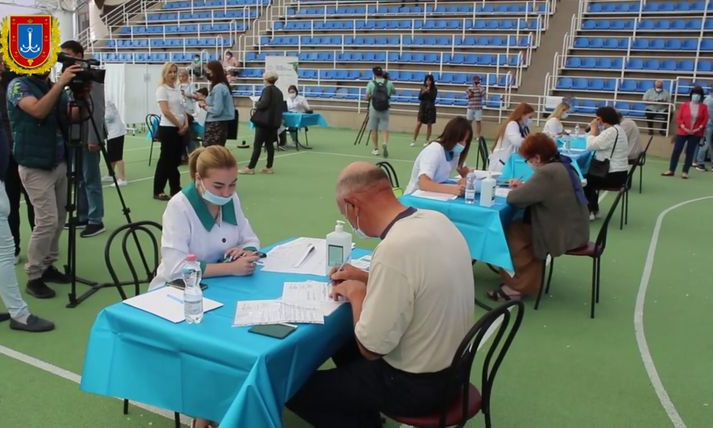 В Одессе и области откроют семь центров массовой вакцинации