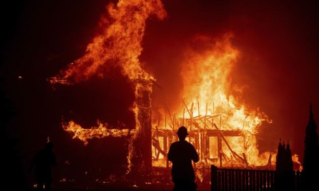 Мирное: горел жилой дом, есть пострадавший