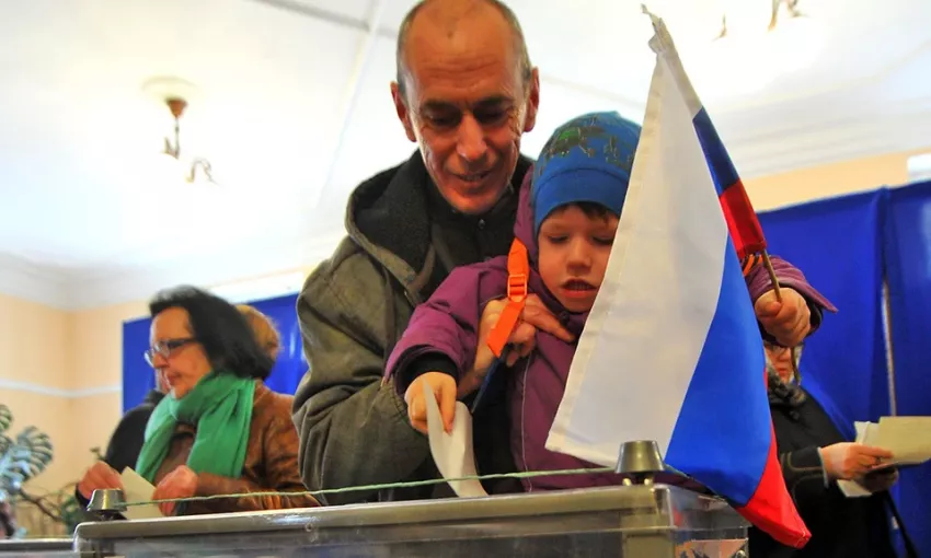 Детство кончилось: в непризнанной республике "днр" детям разрешили голосовать на псевдореферендуме