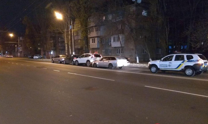 В Одессе водительница собрала "паровозик" из 4-х автомобилей (ФОТО)