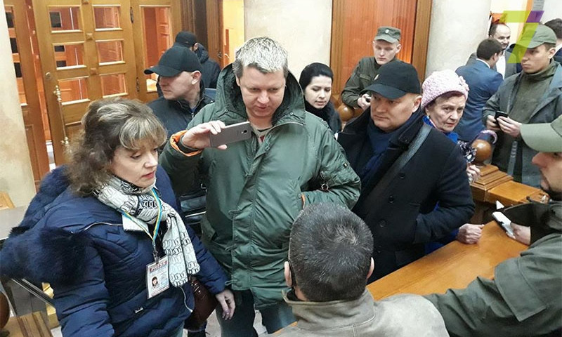 Одесские активисты не смогли попасть на сессию одесского горсовета