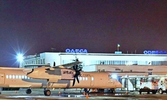 Одесский аэропорт этой ночью никого не примет на посадку - комментарий