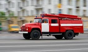 Жители Одессы своими автомобилями мешают работать спасателям