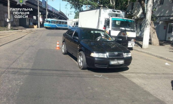 На улице Одария под колёса иномарки попал 17-летний парень